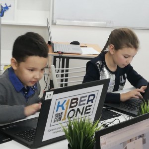 KiberOne объявляет набор юных программистов в Усть-Каменогорске - Школа программирования для детей, компьютерные курсы для школьников, начинающих и подростков - KIBERone г. Рудный